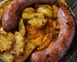 Foto del paso 4 de la receta: Butifarra asada con garbanzos o patatas y sobrasada