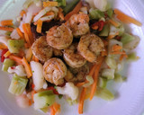 Foto del paso 2 de la receta: Atún y camarones en salsa ranchera y vegetales