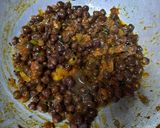 A picture of step 5 of Maslay daar Chana chaat.
