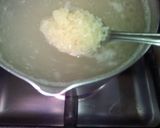 A picture of step 1 of Steamed Rice with Vegetables.
