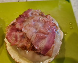 Foto del paso 11 de la receta: Hamburguesa de pollo al curry, cebolla caramelizada, queso-bacon