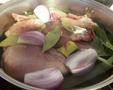 Foto del paso 2 de la receta: Arroz con Pollo Peruano muy fácil y económica
