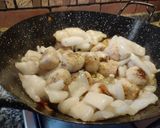 Foto del paso 10 de la receta: Albondigas con sepia,patatas y alcachofas
