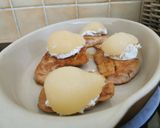 Une image de l'étape 4 de Filets de dinde accompagnés de poires et d'une sauce au fromage.