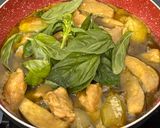 A picture of step 8 of Green Chicken Curry.
