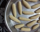 ঝিনুক পিঠে/Jhinuk Pithey(Recipe in Bengali) রেসিপির ধাপ 4 ছবি