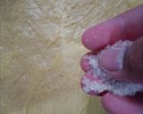 Foto langkah ke 7 dari resep Roti Gulung Coklat Kacang.