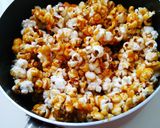 Foto langkah ke 5 dari resep Popcorn Karamel.