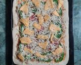 Foto langkah ke 4 dari resep 1157. Homemade Chicken Pizza.