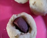 Foto langkah ke 3 dari resep Bola ubi isi coklat.