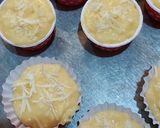 Foto langkah ke 4 dari resep Muffin Singkong susu.