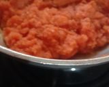 A picture of step 2 of Onion and tomato gravy.