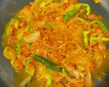 A picture of step 4 of Bread Upma.