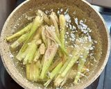 Foto langkah ke 3 dari resep Es Teh Serai Jeruk Nipis.