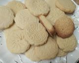 A picture of step 3 of Shortbread Cookies.