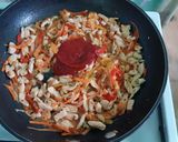 Zöldséges csípős rizstészta recept fázis 3 fotója