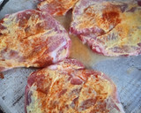 Foto del paso 2 de la receta: BONDIOLA AL HORNO CON MOSTAZA, MANDARINA, CEBOLLAS Y MANZANAS 🧅🍊🍎🥰😍🍎🧅🍊😍🥰💪💪💪