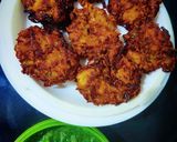 A picture of step 5 of Pyaz ke Bhajiye.