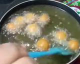 A picture of step 3 of Marie biscuits ke gulab jamun.