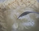 Foto langkah ke 5 dari resep Nasi Indomie Goreng Serai.