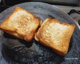 A picture of step 2 of Avocado cheese sandwich.