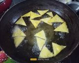 A picture of step 5 of Homemade Doritos Chips With Cheese Sauce & Salsa.