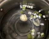 Foto langkah ke 2 dari resep Sop brokoli wortel simple sehat segeeerr.