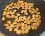 Foto del paso 3 de la receta: Jamoncitos de pollo en salsa de almendras