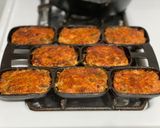 A picture of step 3 of Mini Meatloaves.