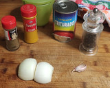 Foto del paso 3 de la receta: Empanada Venezolana de Pollo desmechado 🐔 y Salsa de Ajo 🧄🌿