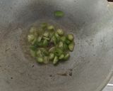 Foto langkah ke 4 dari resep Tumis teri pedas.