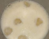 A picture of step 4 of Papaya almond shake.