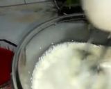 A picture of step 3 of Strawberry ice-cream.