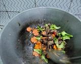 Foto langkah ke 7 dari resep Cah daging brokoli.