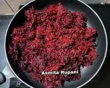 A picture of step 2 of Beetroot Halwa.