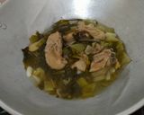 Foto langkah ke 5 dari resep Ayam Sayur Asin 3S.