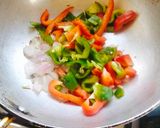 A picture of step 7 of Chinese fried rice 😋😋.
