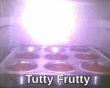 Foto langkah ke 6 dari resep Raspberry Cup Cakes.