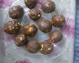 खजूर ड्राइफ्रूट लड्डू(fruits laddu khajoor dry recipe in hindi) रेसिपी चरण 4 फोटो