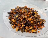 Une image de l'étape 16 de Aubergines et carottes grillées à l’oignon rouge.