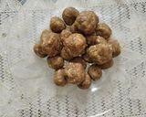 A picture of step 1 of Kofte Curry.