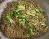 A picture of step 28 of Smoky qeema karahi.