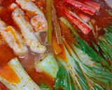 Foto langkah ke 6 dari resep Tom yam udang steamboat | Kuah super cantik.