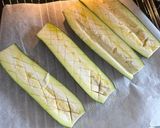Foto del paso 1 de la receta: Calabacines rellenos de pimientos y queso
