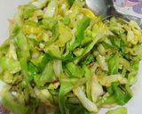Gambar langkah 4 resipi Sayur kobis sos tiram simple.