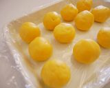 A picture of step 4 of Bread Machine 'Little House Pineapple Cakes' - So Crispy, So Cute!!.