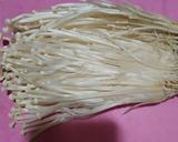 Foto langkah ke 2 dari resep Jamur enoki crispy.