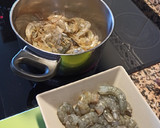 Foto del paso 1 de la receta: Arroz con atún y langostinos (delicioso)