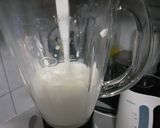 A picture of step 1 of Mango Lassi.