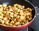 मसाला मखाना (masala makhana recipe in Hindi) रेसिपी चरण 2 फोटो